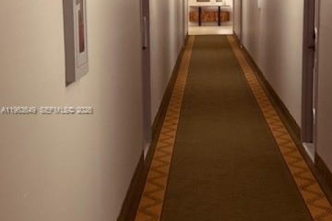 Copropriété à vendre à Pembroke Pines, Floride: 2 chambres, 91.04 m2 № 2025623 - photo 14