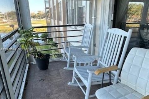 Condo à Pembroke Pines, Floride, 2 chambres  № 2025623