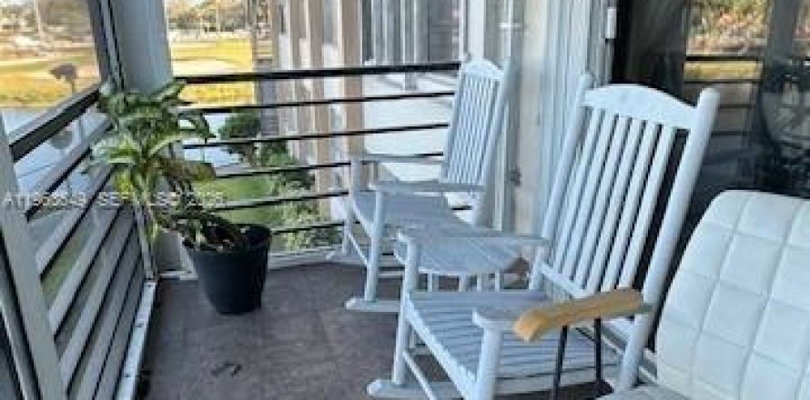 Condo à Pembroke Pines, Floride, 2 chambres  № 2025623