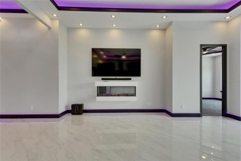 Купить виллу или дом в Аполло-Бич, Флорида 8 комнат, 196.49м2, № 1757731 - фото 26