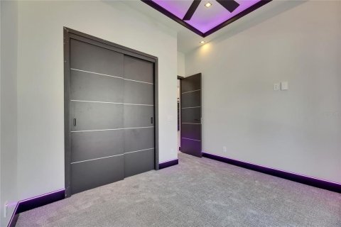 Купить виллу или дом в Аполло-Бич, Флорида 8 комнат, 196.49м2, № 1757731 - фото 10