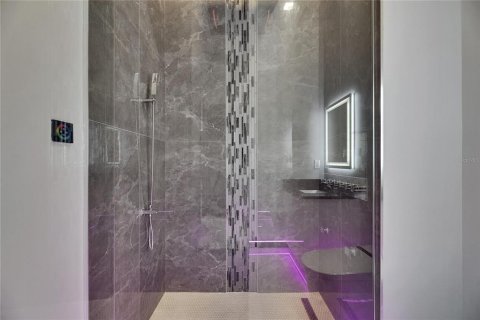 Купить виллу или дом в Аполло-Бич, Флорида 8 комнат, 196.49м2, № 1757731 - фото 22