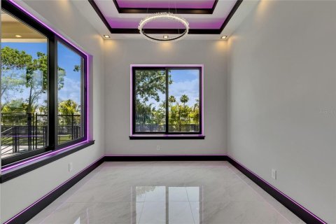 Купить виллу или дом в Аполло-Бич, Флорида 8 комнат, 196.49м2, № 1757731 - фото 30