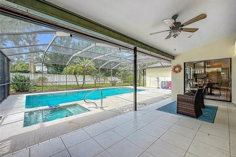 House in Safety Harbor, Florida 3 bedrooms, 204.38 sq.m. № 1825287 - photo 28