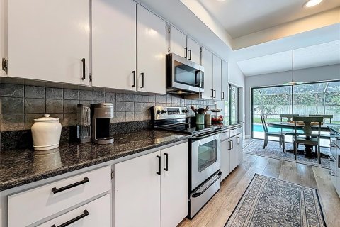 House in Safety Harbor, Florida 3 bedrooms, 204.38 sq.m. № 1825287 - photo 13