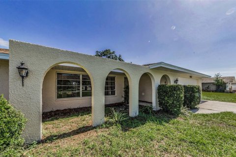 House in Clearwater, Florida 4 bedrooms, 172.33 sq.m. № 1784537 - photo 7