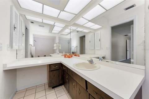 House in Clearwater, Florida 4 bedrooms, 172.33 sq.m. № 1784537 - photo 19