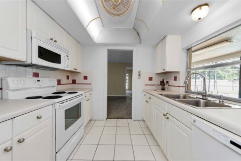 House in Clearwater, Florida 4 bedrooms, 172.33 sq.m. № 1784537 - photo 5