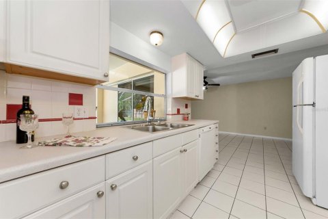 House in Clearwater, Florida 4 bedrooms, 172.33 sq.m. № 1784537 - photo 13