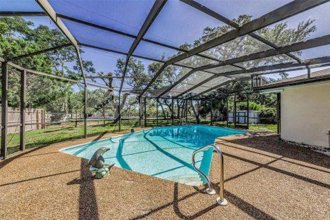 House in Clearwater, Florida 4 bedrooms, 172.33 sq.m. № 1784537 - photo 29
