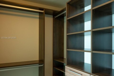 Купить кондоминиум в Майами, Флорида 2 спальни, 106.93м2, № 2091192 - фото 14