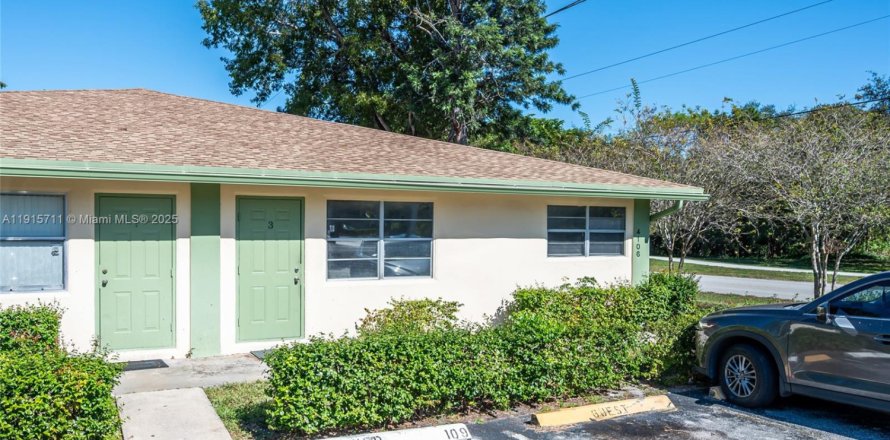 Кондоминиум с 2 спальнями в Корал-Спрингс, Флорида № 1971011