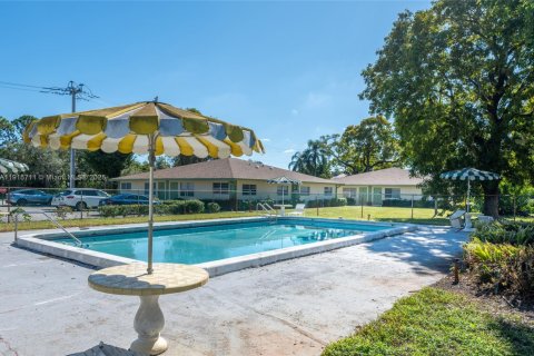 Купить кондоминиум в Корал-Спрингс, Флорида 2 спальни, 73.39м2, № 1971011 - фото 17