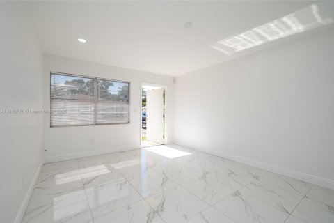 Купить кондоминиум в Корал-Спрингс, Флорида 2 спальни, 73.39м2, № 1971011 - фото 8