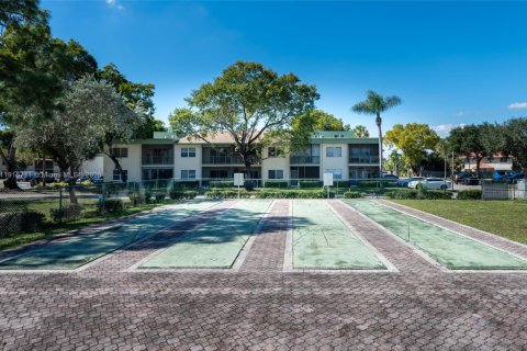 Купить кондоминиум в Корал-Спрингс, Флорида 2 спальни, 73.39м2, № 1971011 - фото 20