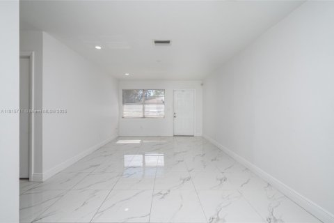 Купить кондоминиум в Корал-Спрингс, Флорида 2 спальни, 73.39м2, № 1971011 - фото 9