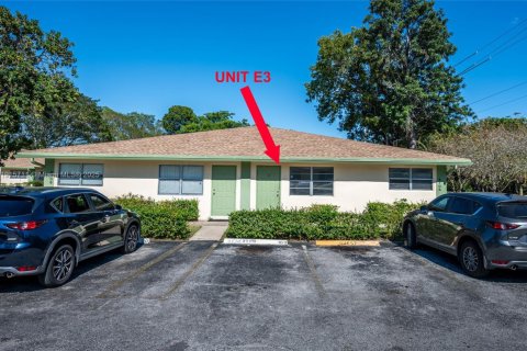 Купить кондоминиум в Корал-Спрингс, Флорида 2 спальни, 73.39м2, № 1971011 - фото 2