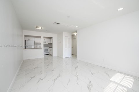 Купить кондоминиум в Корал-Спрингс, Флорида 2 спальни, 73.39м2, № 1971011 - фото 7