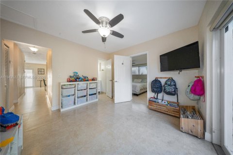 Villa ou maison à louer à Miami, Floride: 3 chambres, 143.63 m2 № 2000504 - photo 6