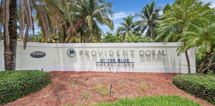 Condo à Doral, Floride, 3 chambres № 1753516