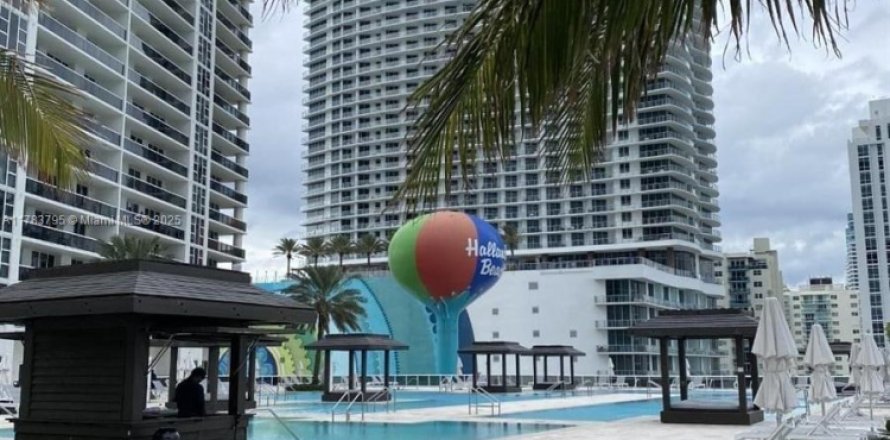 Condo à Hallandale Beach, Floride, 1 chambre № 1935606