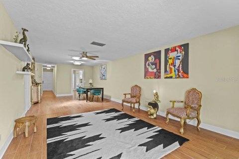 Condominio en venta en Saint Petersburg, Florida, 2 dormitorios, 130.06 m2 № 2221263 - foto 4