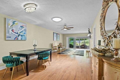 Condominio en venta en Saint Petersburg, Florida, 2 dormitorios, 130.06 m2 № 2221263 - foto 5