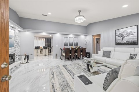 Villa ou maison à vendre à Palm Harbor, Floride: 4 chambres, 152.73 m2 № 1902715 - photo 6