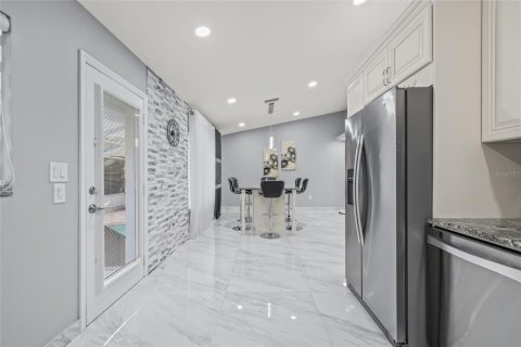 Casa en venta en Palm Harbor, Florida, 4 dormitorios, 152.73 m2 № 1902715 - foto 18