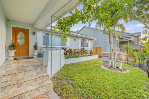 Casa en venta en Palm Harbor, Florida, 4 dormitorios, 152.73 m2 № 1902715 - foto 4