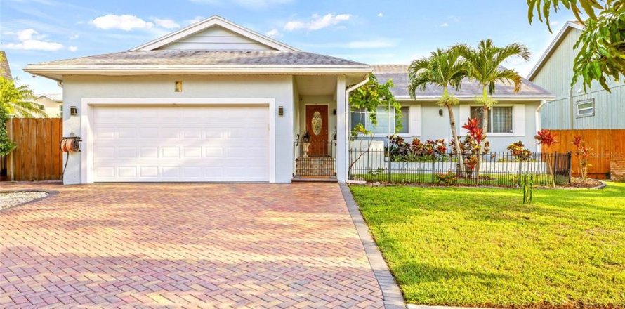 Casa en Palm Harbor, Florida 4 dormitorios, 152.73 m2 № 1902715