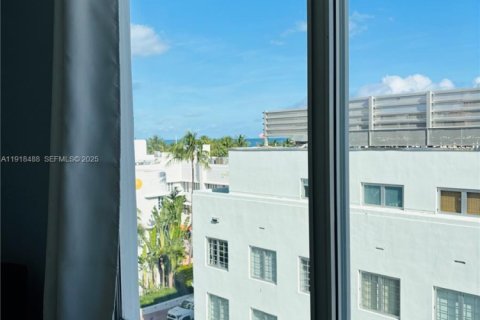 Купить кондоминиум в Майами-Бич, Флорида 1 спальня, 51.65м2, № 1973218 - фото 17