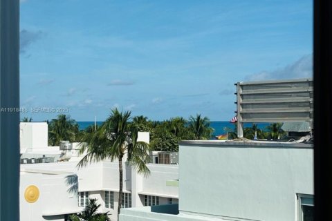 Купить кондоминиум в Майами-Бич, Флорида 1 спальня, 51.65м2, № 1973218 - фото 18