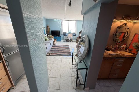 Купить кондоминиум в Майами-Бич, Флорида 1 спальня, 51.65м2, № 1973218 - фото 3