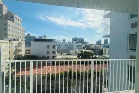 Купить кондоминиум в Майами-Бич, Флорида 1 спальня, 51.65м2, № 1973218 - фото 19