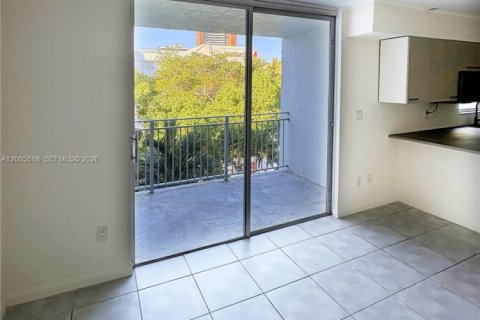 Condominio en alquiler en Miami, Florida, 1 dormitorio, 68.84 m2 № 2069027 - foto 3