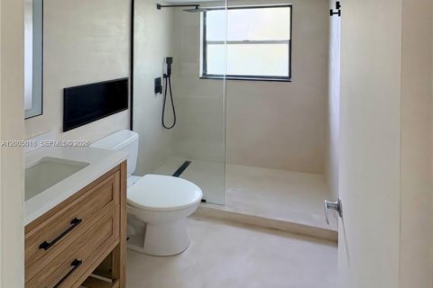 Condominio en alquiler en Miami, Florida, 1 dormitorio, 68.84 m2 № 2069027 - foto 11