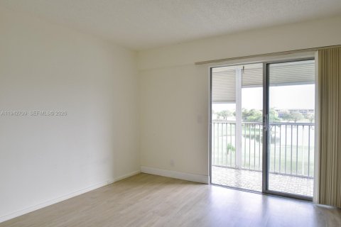 Copropriété à louer à Pembroke Pines, Floride: 1 chambre, 63.64 m2 № 2000117 - photo 9