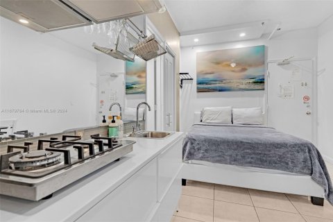 Condo in Miami Beach, Florida  № 1859288 - photo 14