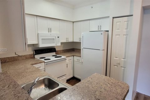Condo in Pembroke Pines, Florida, 1 bedroom  № 1989013 - photo 5