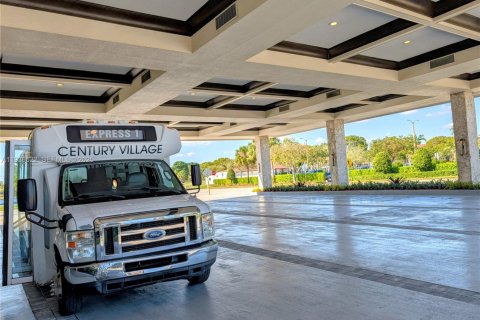 Condo in Pembroke Pines, Florida, 2 bedrooms  № 1994607 - photo 30