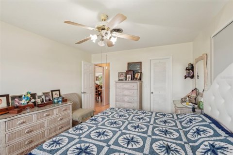 House in Venice, Florida 2 bedrooms, 116.22 sq.m. № 1760603 - photo 12