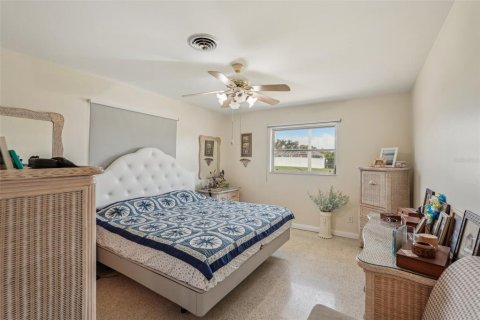 House in Venice, Florida 2 bedrooms, 116.22 sq.m. № 1760603 - photo 11