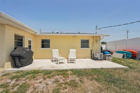 House in Venice, Florida 2 bedrooms, 116.22 sq.m. № 1760603 - photo 22