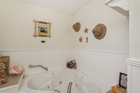 House in Venice, Florida 2 bedrooms, 116.22 sq.m. № 1760603 - photo 15