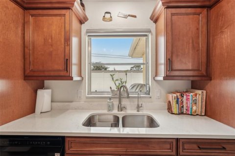 House in Venice, Florida 2 bedrooms, 116.22 sq.m. № 1760603 - photo 10