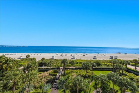 Кондоминиум с 2 спальнями в Майами-Бич, Флорида № 2036948