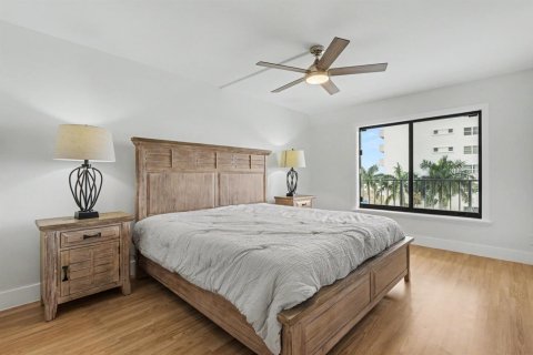 Condo in Hollywood, Florida, 2 bedrooms № 2402429 - photo 6