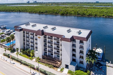 Condo in Hollywood, Florida, 2 bedrooms  № 2402429