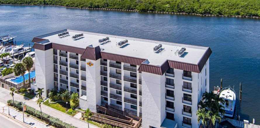 Condo in Hollywood, Florida, 2 bedrooms № 2402429